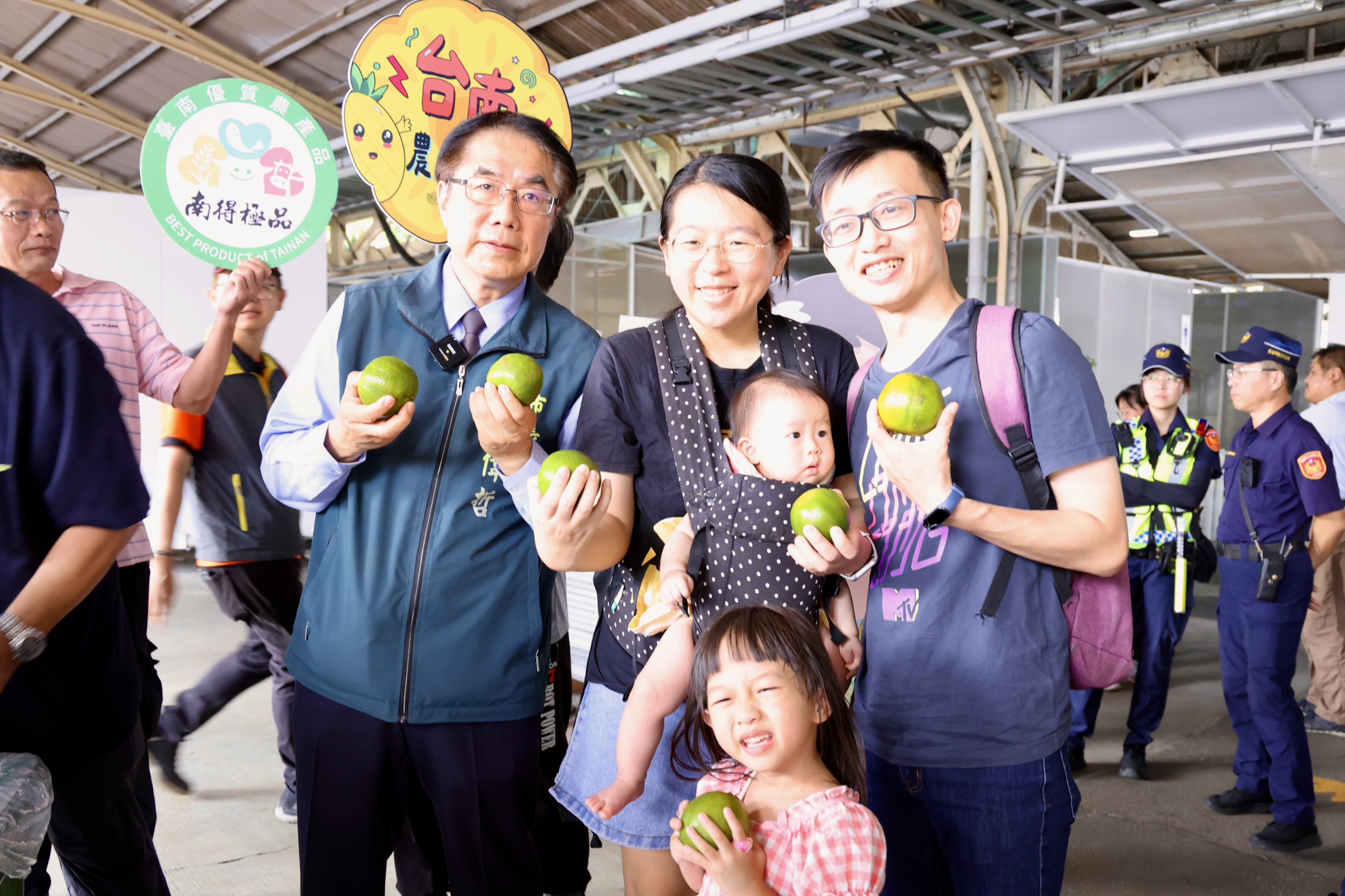 把握最後鐵道記憶!台南車站舊軌道體驗落幕 黃偉哲推廣東山椪柑