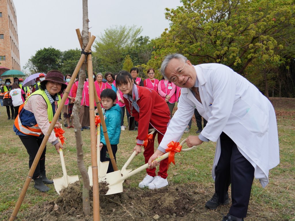 奇美醫院舉辦「植樹環保愛地球」活動 種下環境永續的種籽