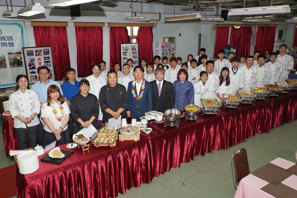 亞洲餐旅畢業成果展 藝異飛帆創新異國料理