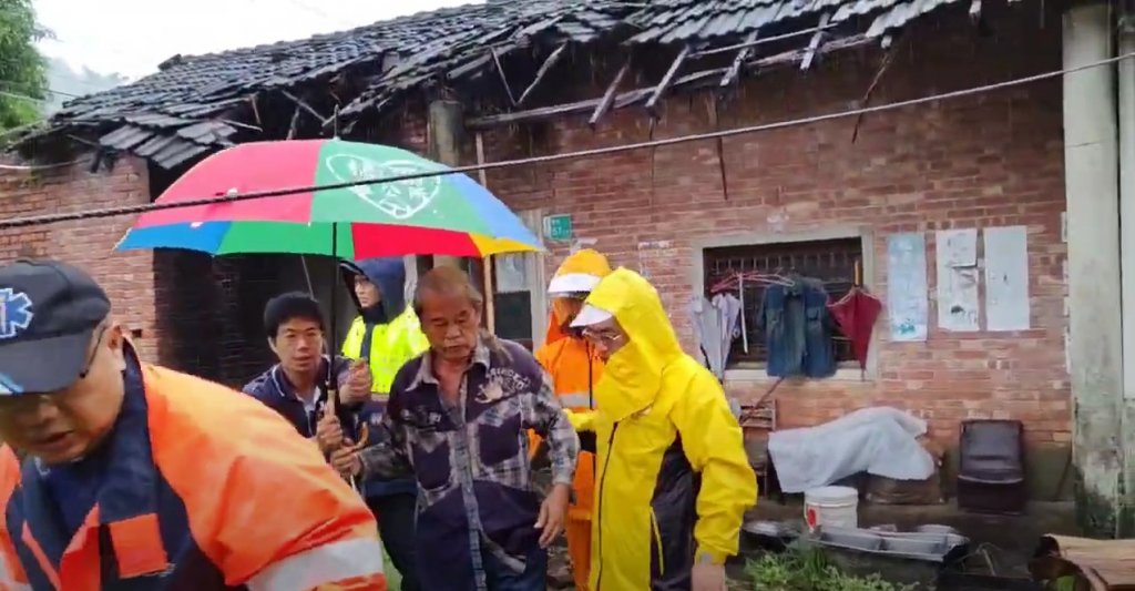 台南市強化防颱措施 黃偉哲呼籲市民提高警覺
