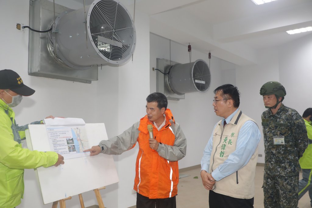 台南市長黃偉哲強調防災重要 抽水站及移動抽水機全力投入排除積水