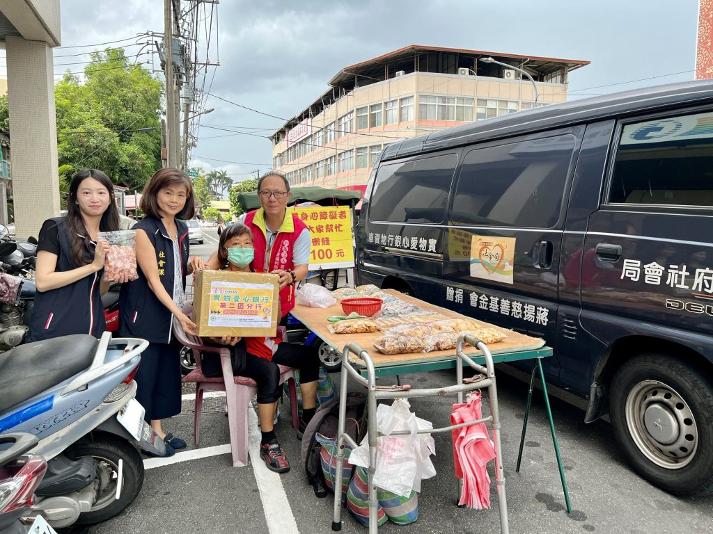 勇敢面對人生的生命鬥士-實(食)物銀行送暖讚「生命鬥士」