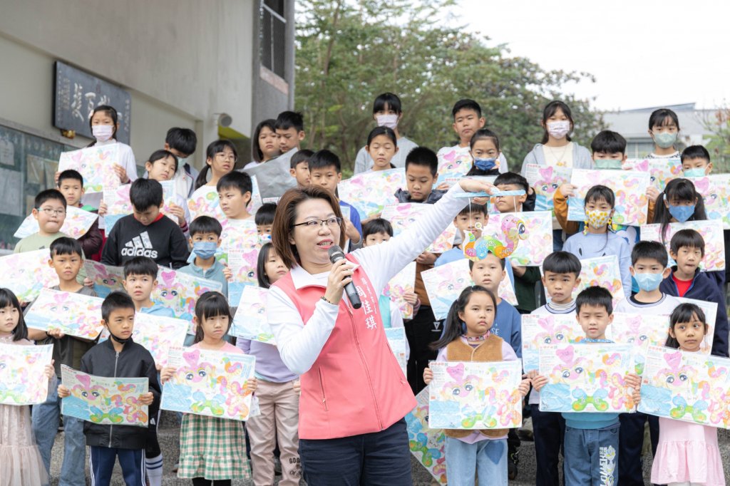 屏東市公所元宵節發送特色小提燈，傳遞地方特色與環保理念