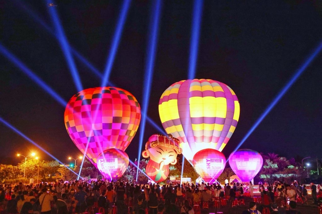 熱氣球升空＋無人機秀！2025臺南熱氣球派對燃爆夏夜