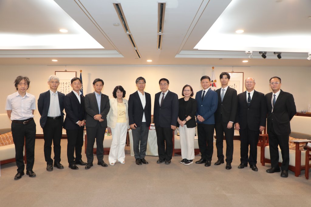日本立憲民主黨田嶋要眾議員率團拜會黃偉哲市長 台日攜手交流災防與永續能源議題
