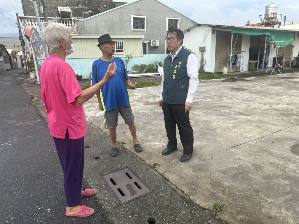 心繫豪雨侵襲 黃偉哲29日清晨赴七股、佳里勘災承諾竭盡全力協助民眾
