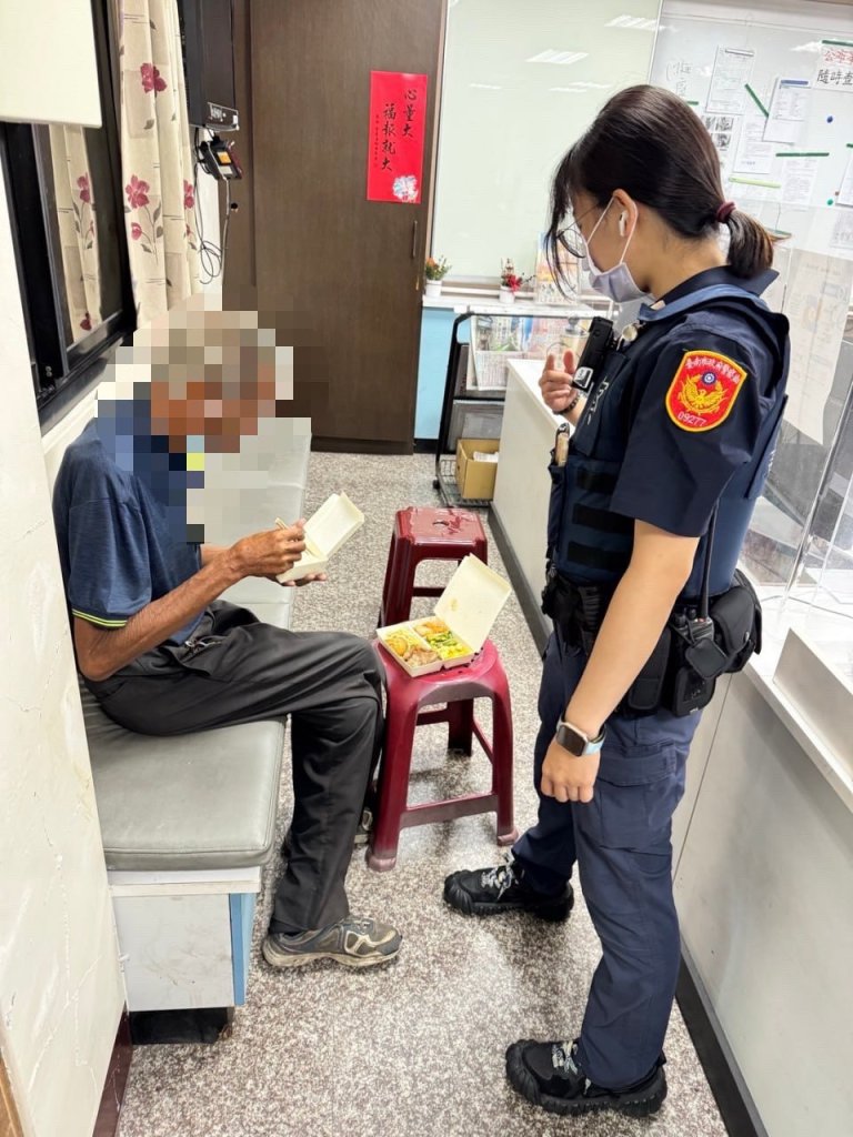 台南八旬老翁迷路走失近10小時 歸仁警火速尋回助平安返家