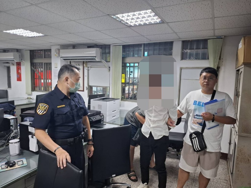 南歸仁警攜手鐵路警出擊 成功攔捕外籍詐欺車手