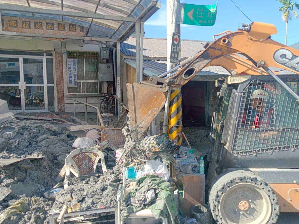 市長黃偉哲動員南市人力馳援花蓮協助災後復原　展現同舟共濟精神