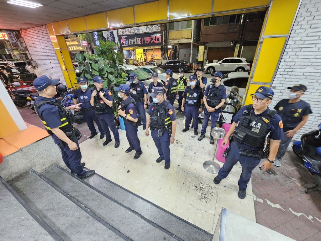 國慶連假+慶典熱潮　第二分局全力維持交通秩序