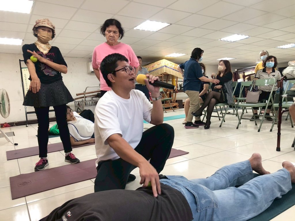 幸福早晨　溪頂社區一堂特別的紓壓課