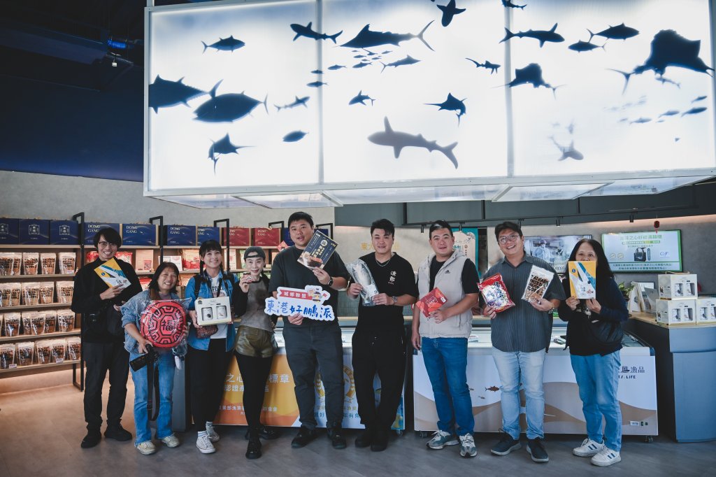 單車慢旅玩東港！三條深度路線帶你從早市吃到海港