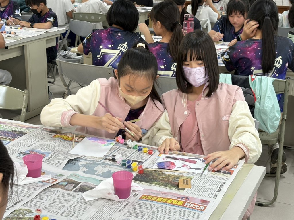 台日竹編文化深入校園  孩子手作竹蜻蜓體驗竹工藝