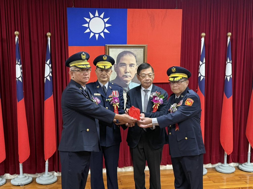 臺南市警察局舉行聯合交接典禮 副市長姜淋煌主持勉勵共築安全大臺南