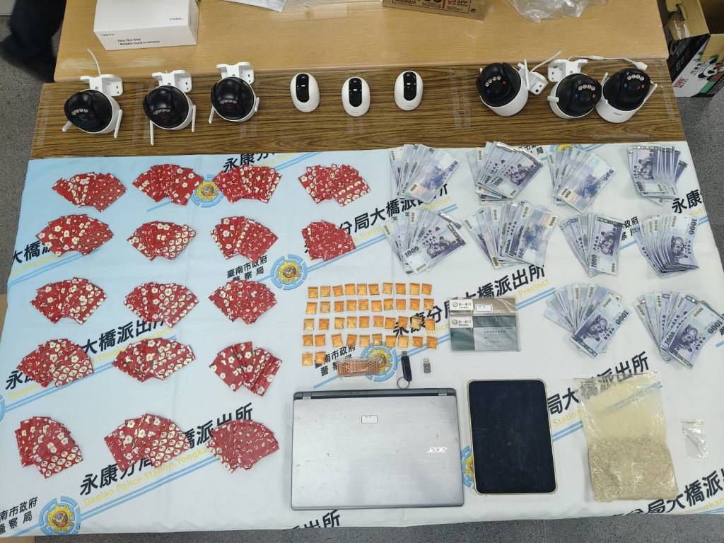 鐵皮屋暗藏毒窟!台南永康分局警夜襲非法越式KTV 12嫌落網