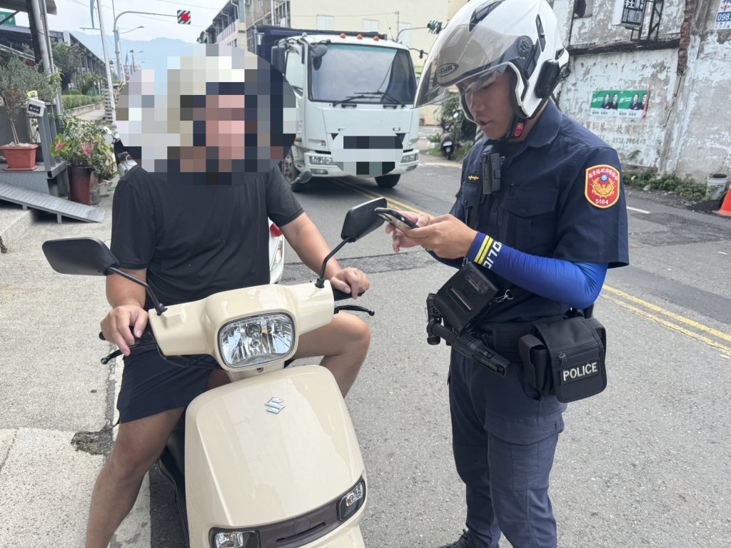 屏東縣啟動闖紅燈違規取締專案　科技執法與宣導並進守護路口安全