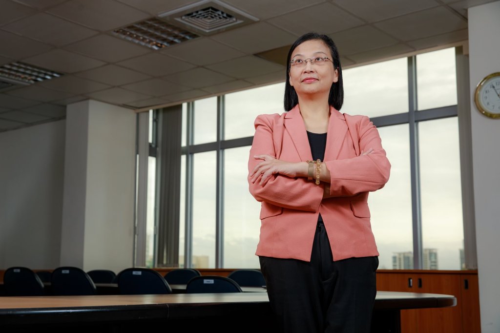 宏捷科技董座交棒 徐秀蘭接任董事長