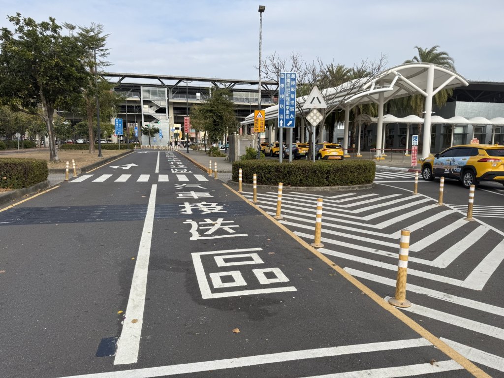 提升轉乘便利 高鐵台南站預約計程車上車區移至3號出口旁