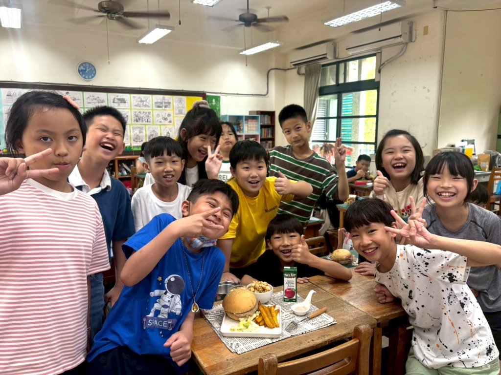 台南校園歡慶兒童節 創意午餐打造童趣健康新體驗