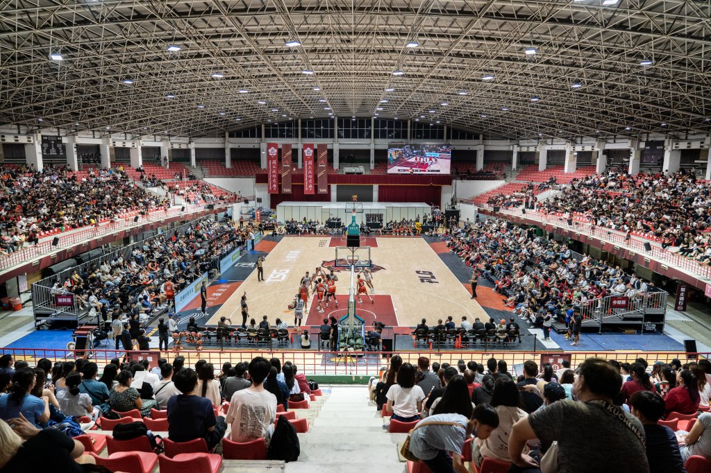 台鋼獵鷹主場例行賽落幕 暫居第二挺進季後賽