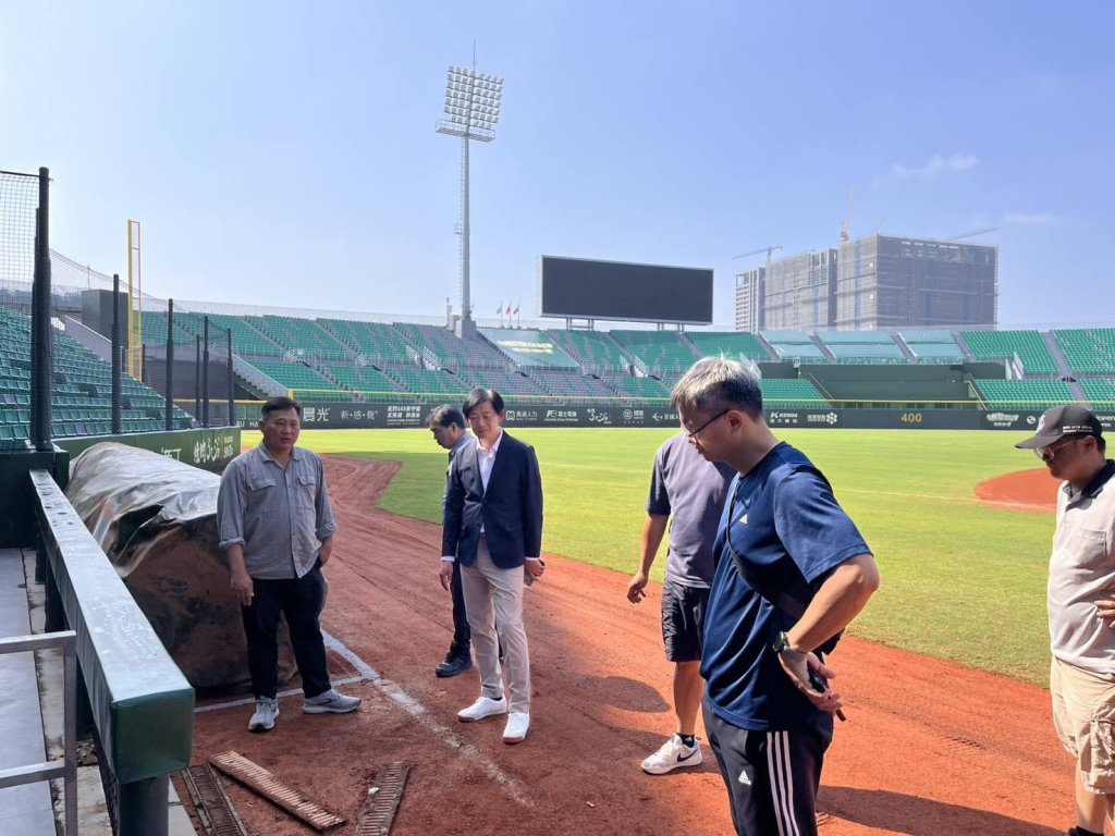 臺南亞太成棒主球場雨後積水改善完成 排水清淤與安全升級同步推動