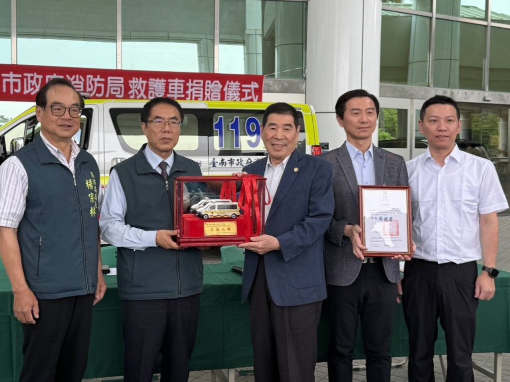 暖心續航不間斷！林玉柱再捐救護車守護鹽行