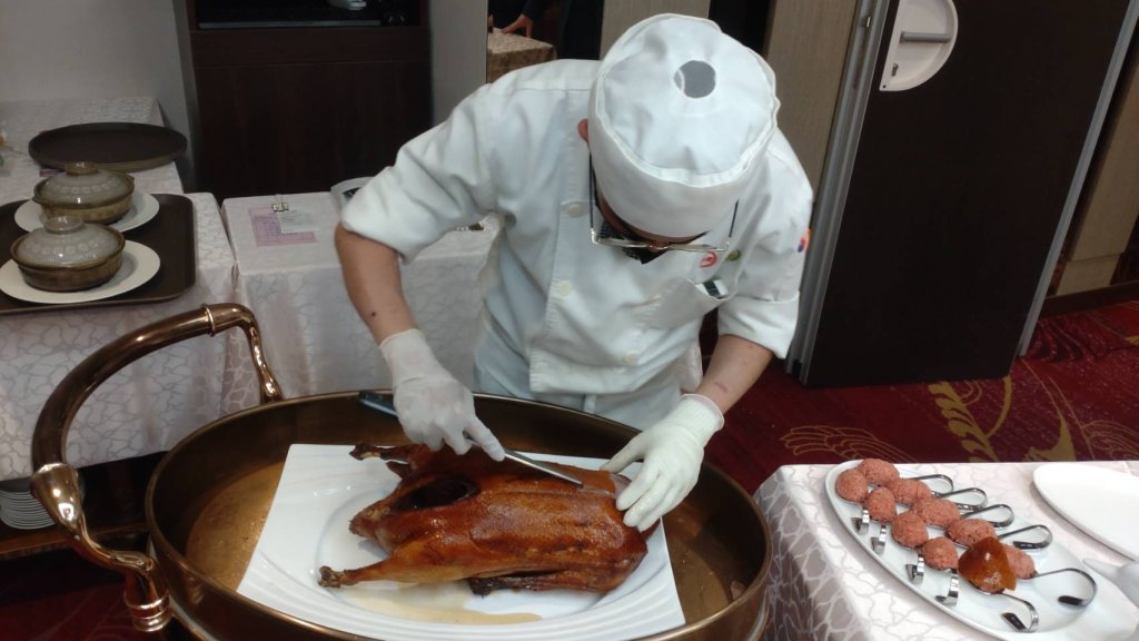 台糖長榮酒店推【霸王鵝】五吃 中醫藥膳結合職人工藝 從皮肉骨完整演繹鵝肉美味