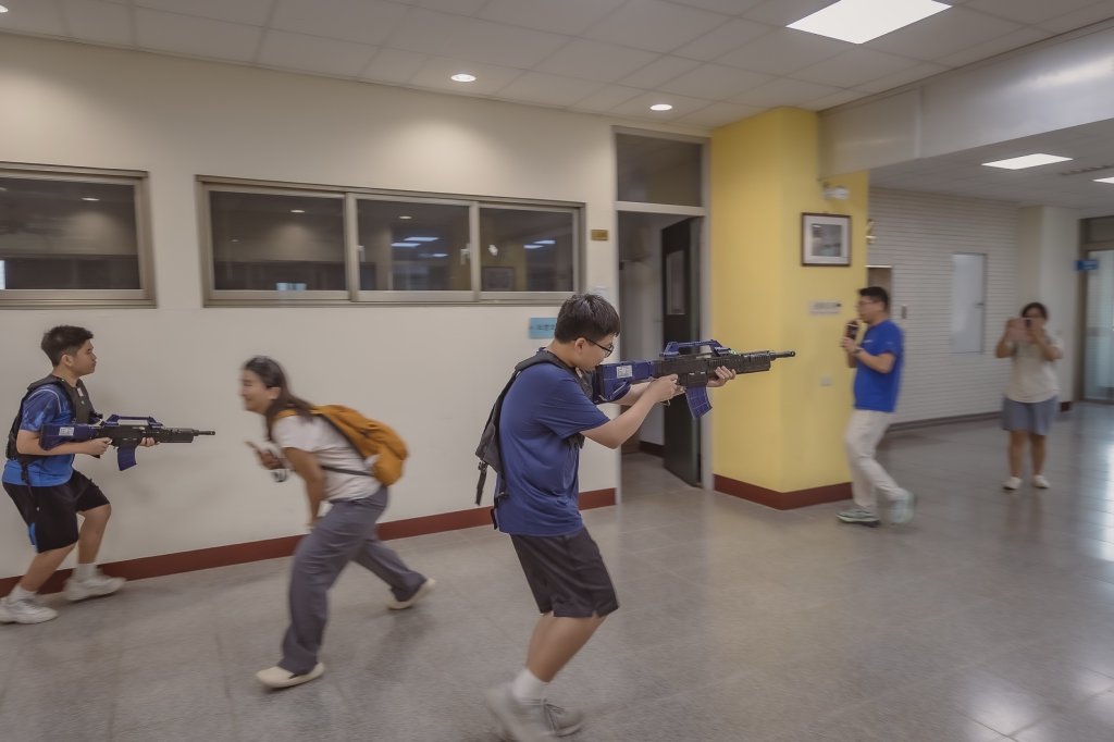 校園變身AR競技場！南市青少年立體空間上演極限對抗