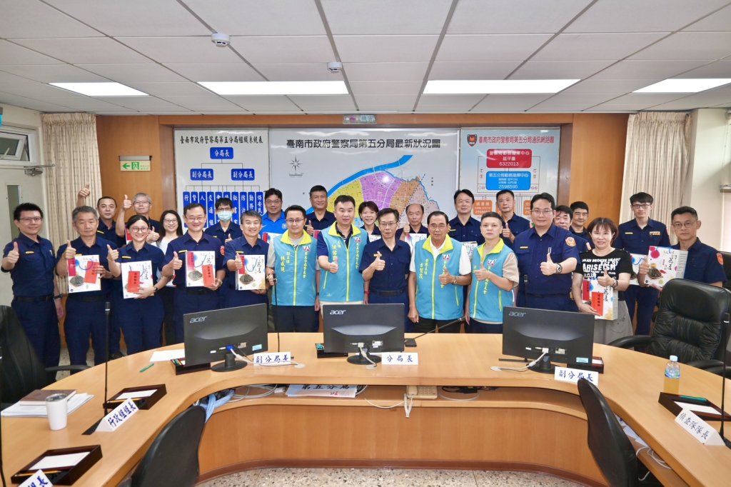台南市警察之友會北區辦事處提前慶賀警察節暨端午節 慰勉員警辛勞