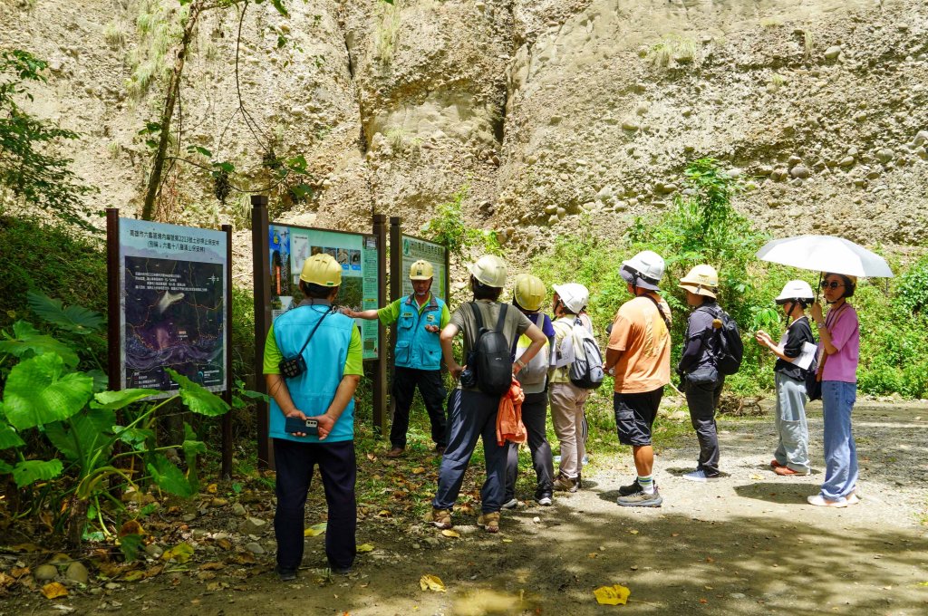 搭藍皮解憂號漫遊六龜　屏科大攜手雄獅探索南橫山林秘境