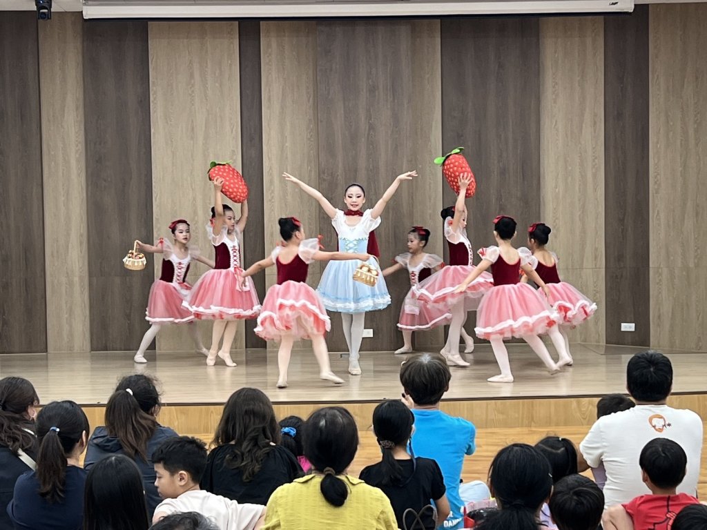 小紅帽勇敢說不 屏東親子舞劇傳遞反毒觀念