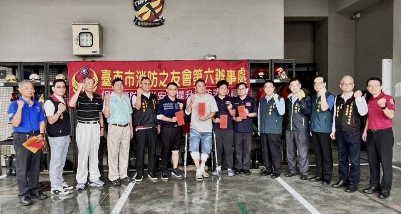 向勇消致敬！市長親赴慰問火場受傷同仁   消防局攜各界送暖集氣