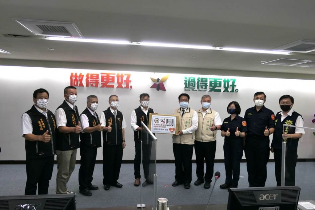 111.5.31 台南市商會及消防之友會慷慨贊助警消快篩試劑