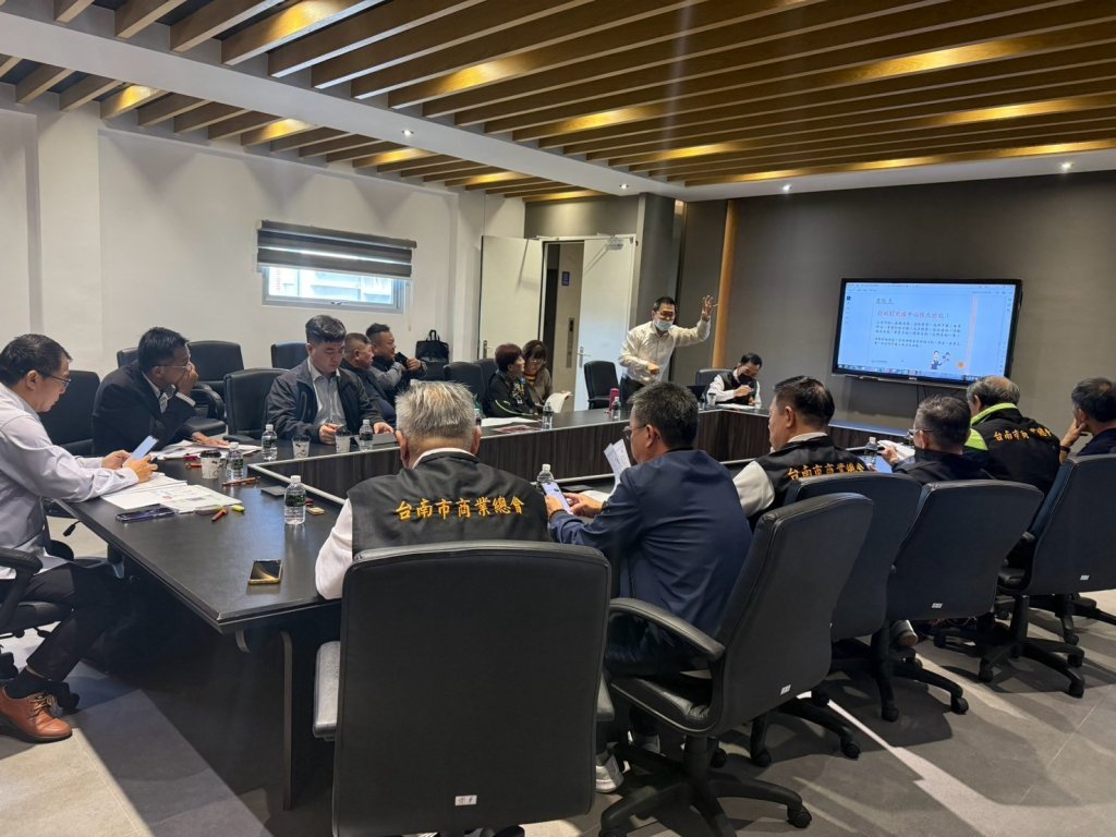 與中小及新創企業署李冠志署長增取，普惠金融與融資支持需求，AI數位轉型與普惠人才培育需求，以及綠色聚落在地減碳輔導需求