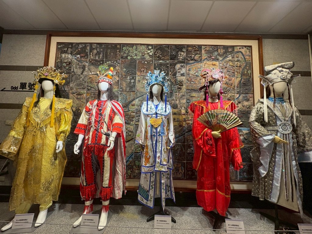 《明雪璀璨映戲臺》9/16-10/5新莊文藝中心展出 洪明雪藝師特展 重現歌仔戲風華<大和傳媒>