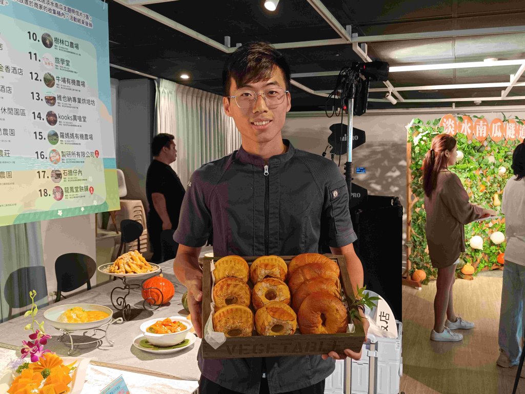 把花季端上餐桌 青農張哲岳推洛神花食農旅行遊淡水<大和傳媒>