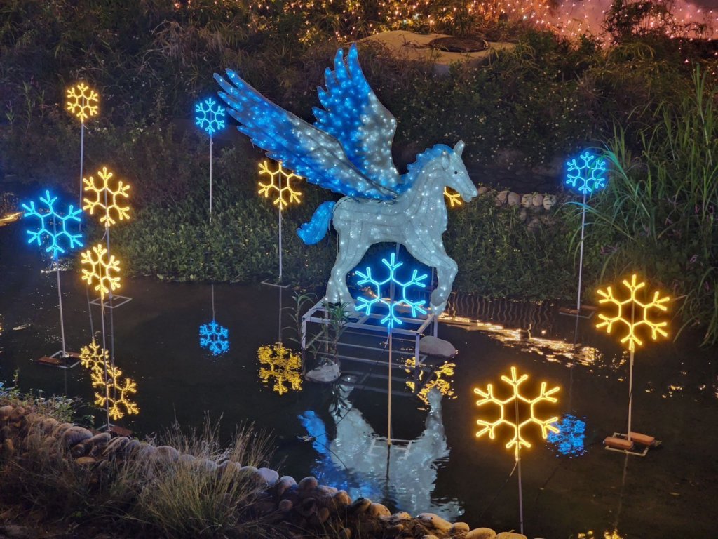 迎耶誕、跨年與元宵！水利局點亮四大燈區　藍白冰河、飄雪效果打造最浪漫台中冬季<大和傳媒>