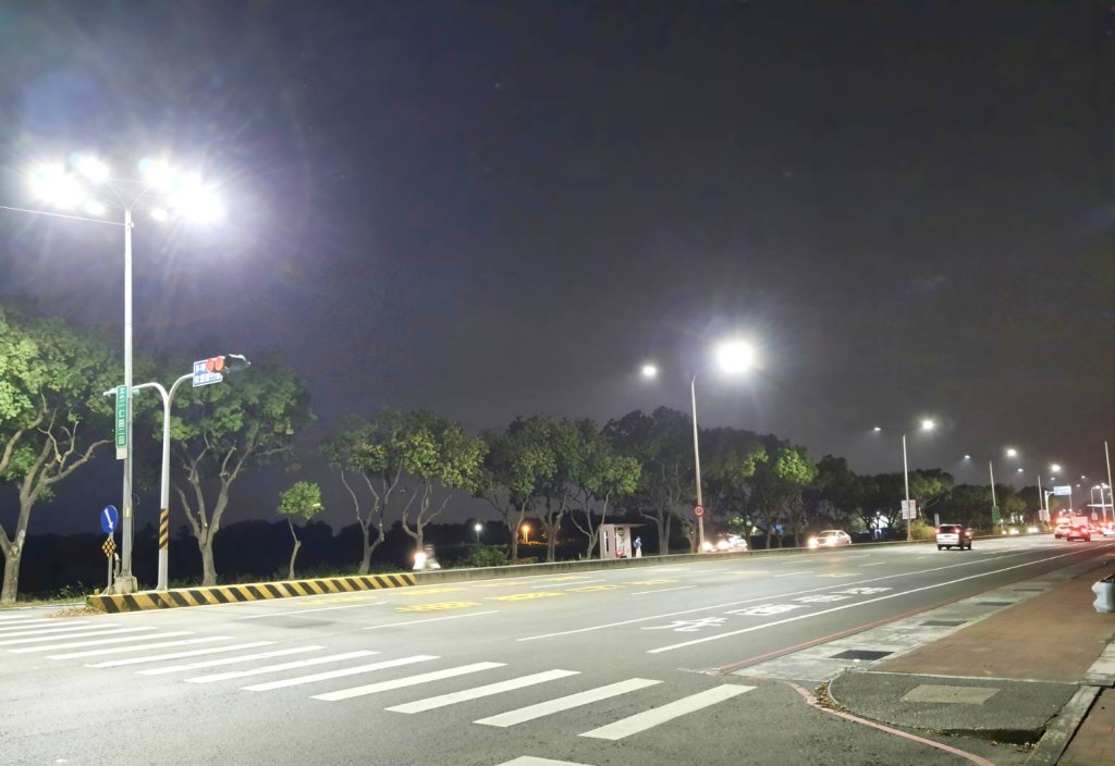 路燈換裝節能減碳年省2億電費  智慧路燈自動報修<大和傳媒>
