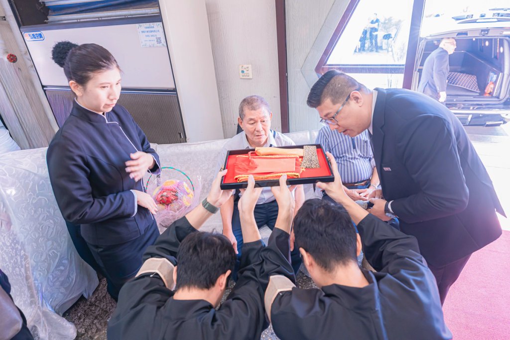 家屬最安靜的時候，往往是情緒最滿的時候