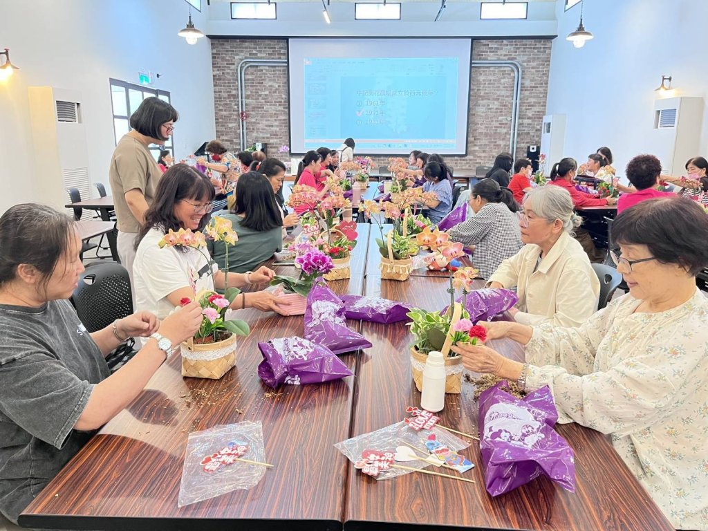蘭花傳心意 媽媽笑開心 母親蘭花DIY