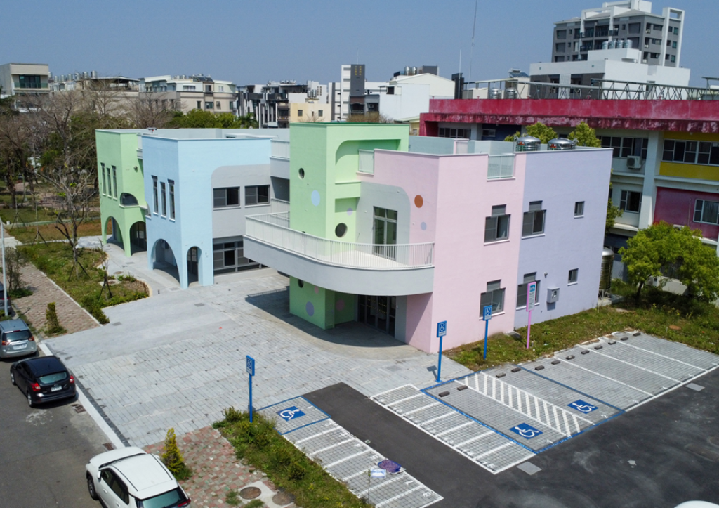 安南區托育資源中心奪建築獎三冠王 托育與公園共融新典範