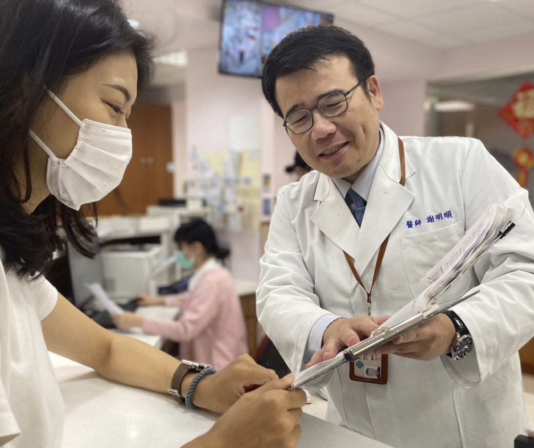 臺中榮總急診部醫師謝明順。