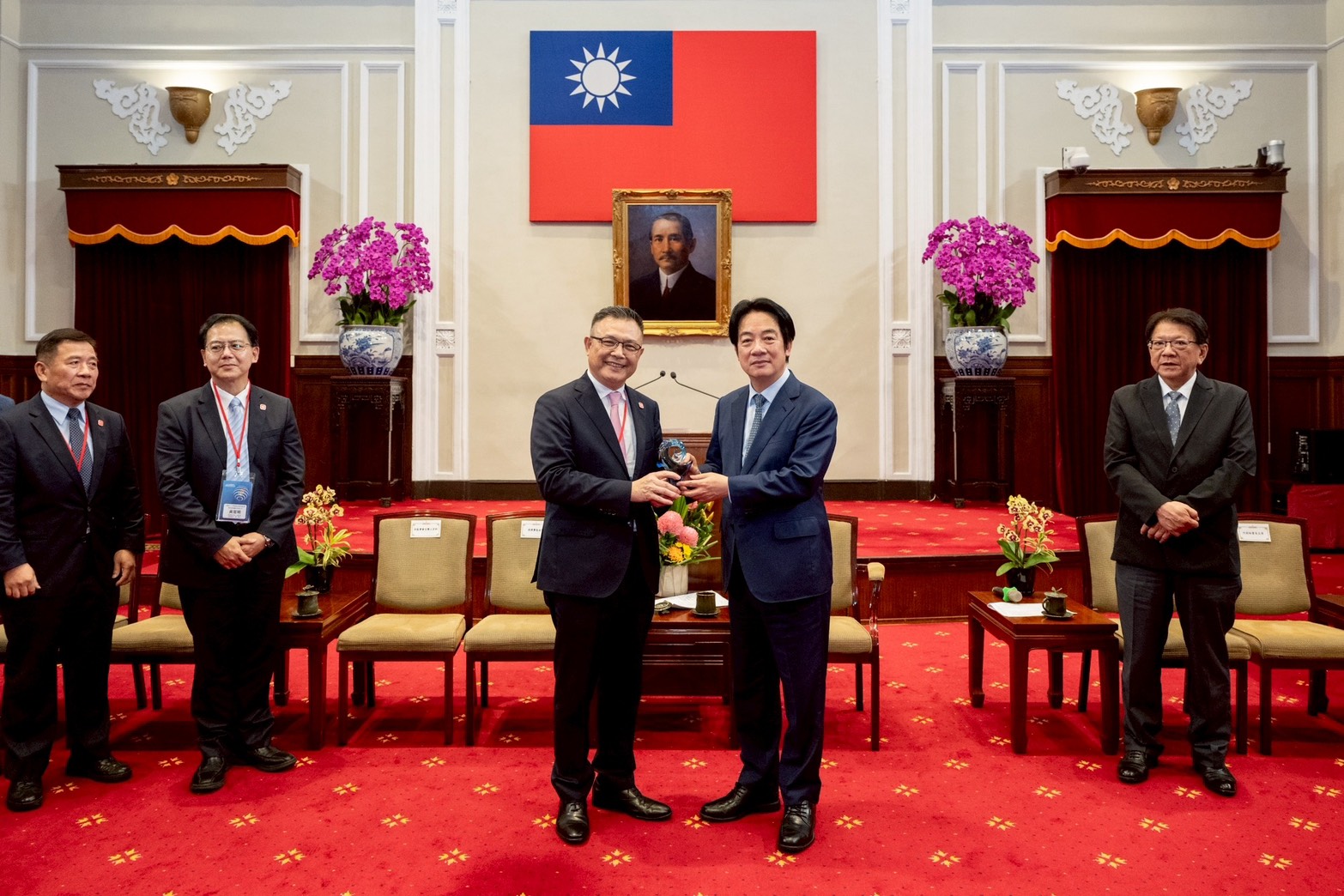 賴清德接見台灣連鎖加盟業代表 力挺2026世界連鎖加盟年會在台舉辦