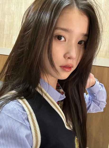 IU耳疾惡化,演唱會喊卡、新專輯延期。(圖/翻攝IU IG)