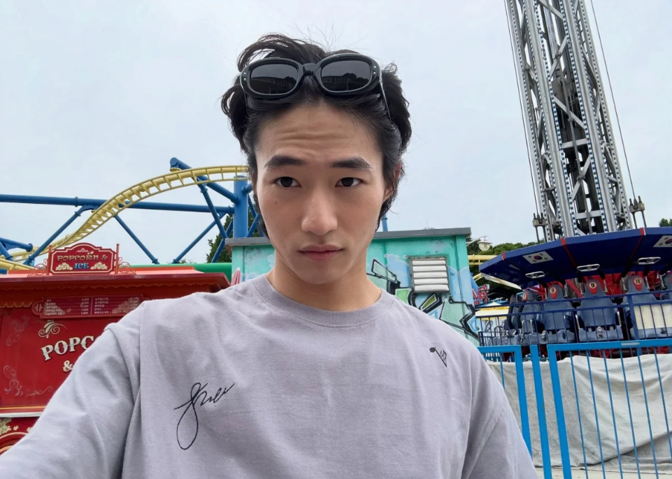 Jennie新歌找來台灣男模Kai演出。