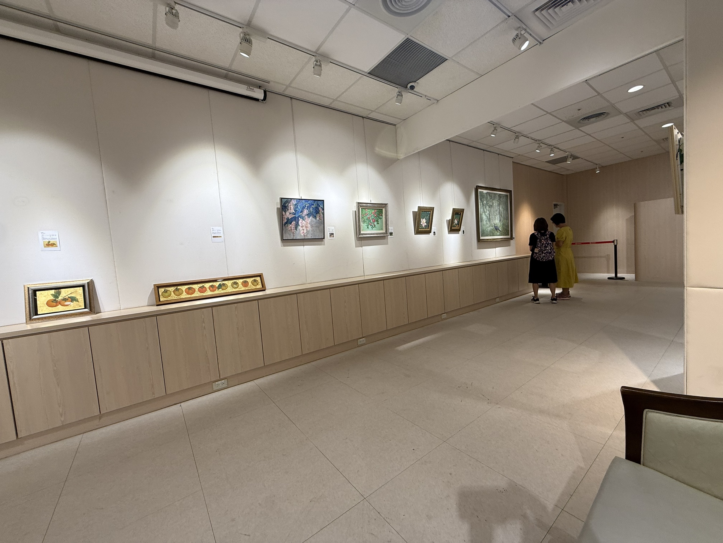 《次第花開》映照生命節奏　膠彩藝術家許寶勉天母SOGO個展登場