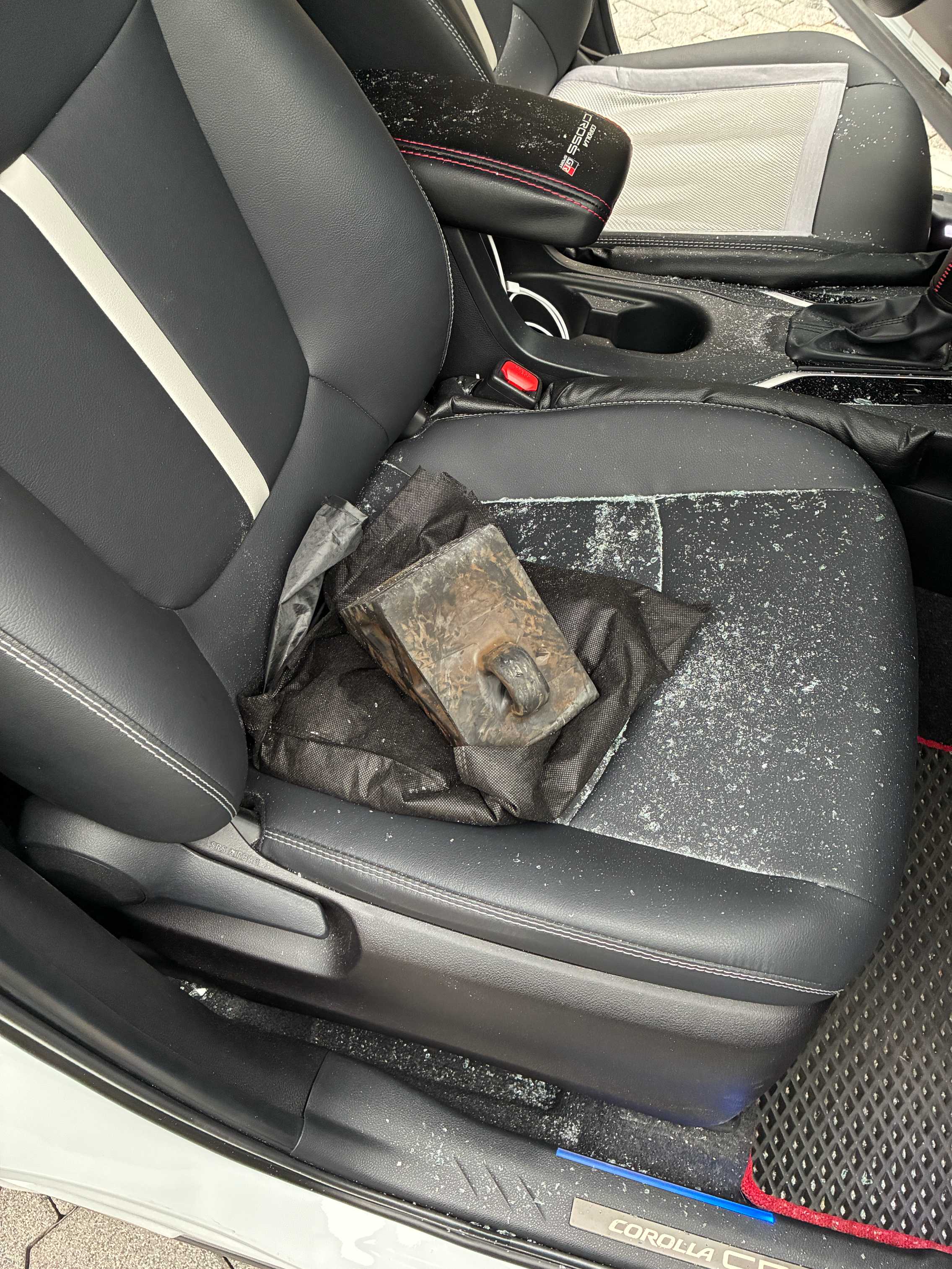 國道3號飛來橫禍！前車輾壓掉落物擊碎擋風玻璃　駕駛驚魂：還好沒砸到人