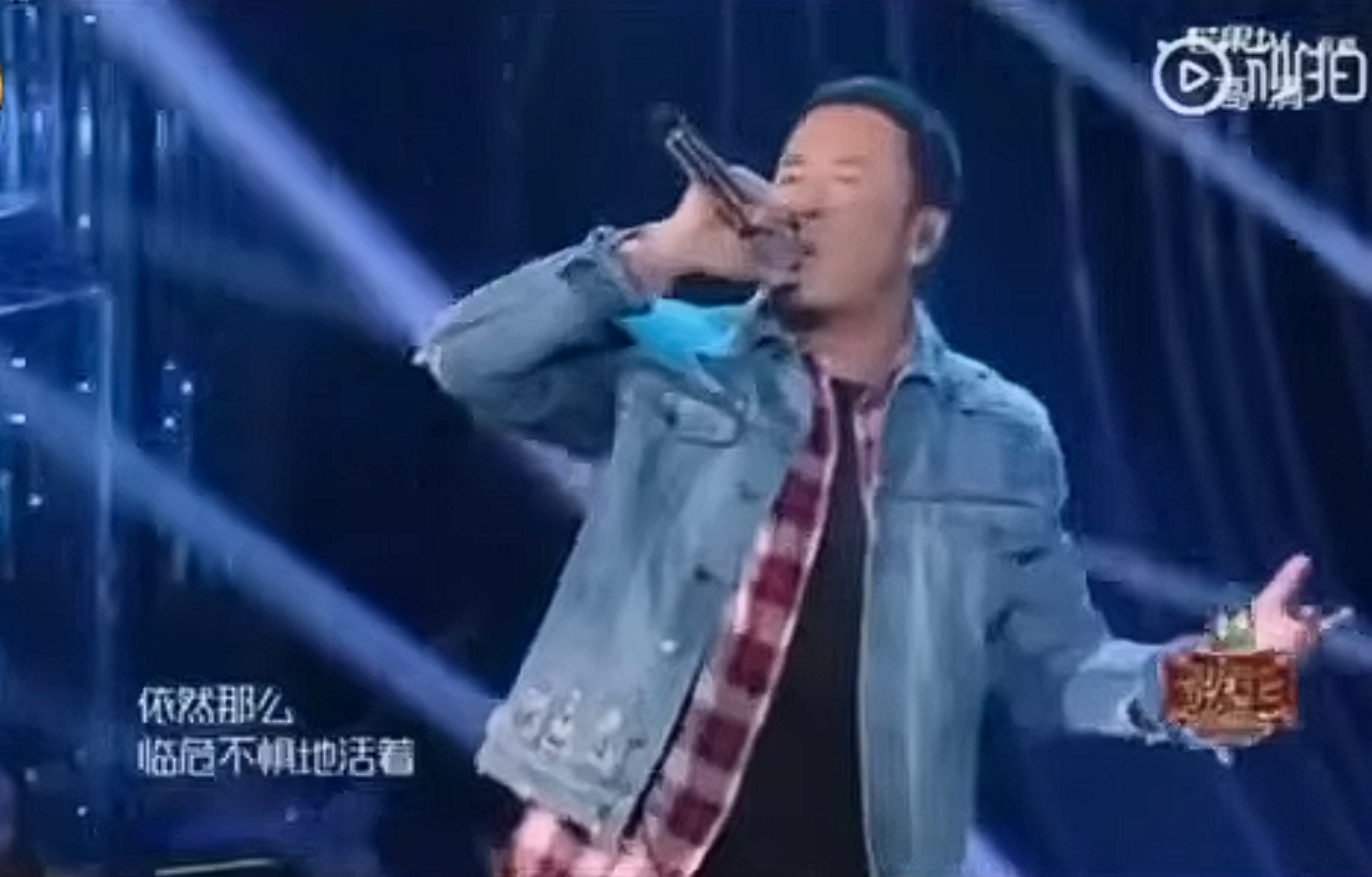 阿斌指出楊坤當年翻唱〈浪子回頭〉根本沒有授權。（圖／翻攝YouTube）