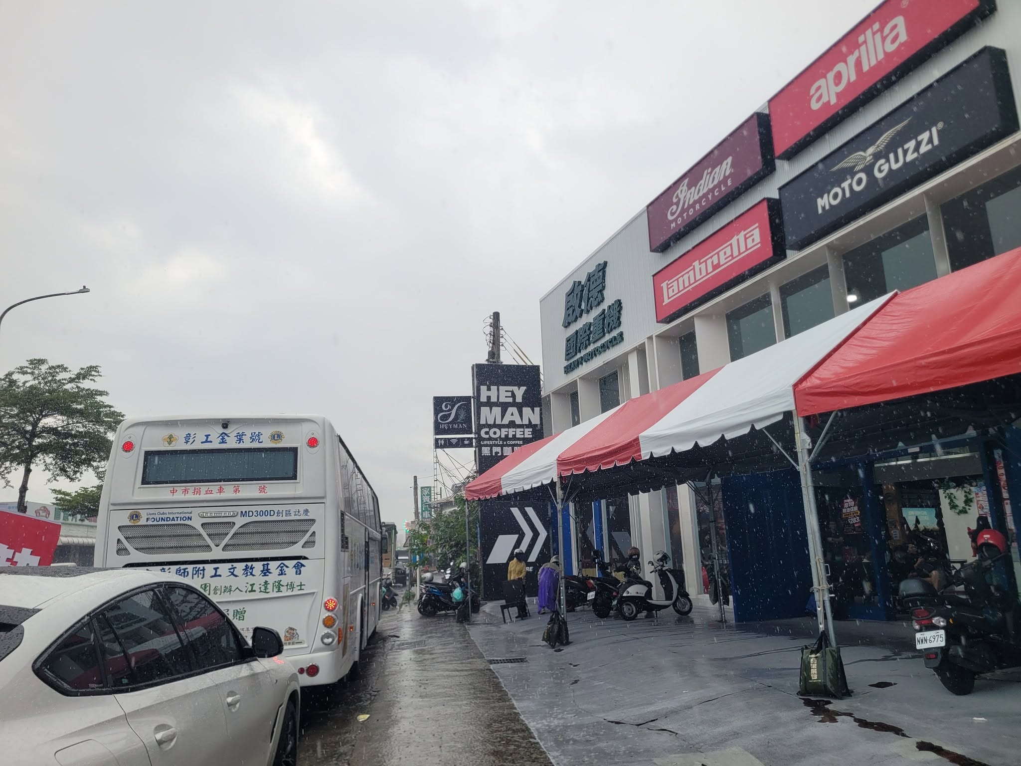 大雨澆不熄熱血!啟德國際重機湧捐血人潮 川啟愛心重車協會募逾200袋