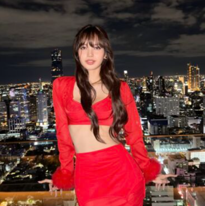 泰國男星PLEUM Nachkhun與Lisa傳出緋聞。（圖／翻攝Lisa IG）